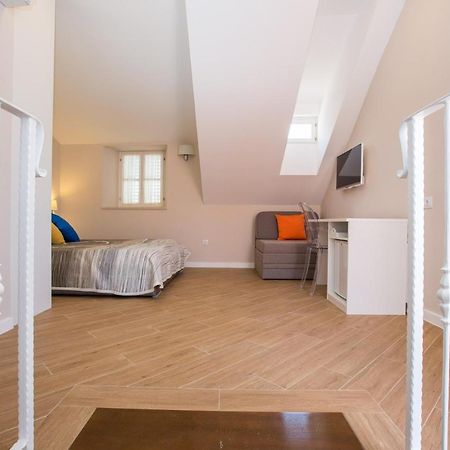 Villa Flores Room With Balcony ดูบรอฟนิก ภายนอก รูปภาพ
