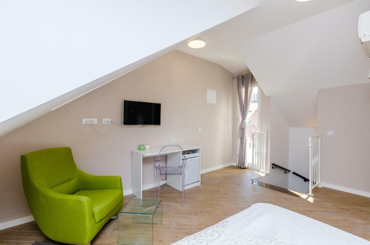 Villa Flores Room With Balcony ดูบรอฟนิก ภายนอก รูปภาพ